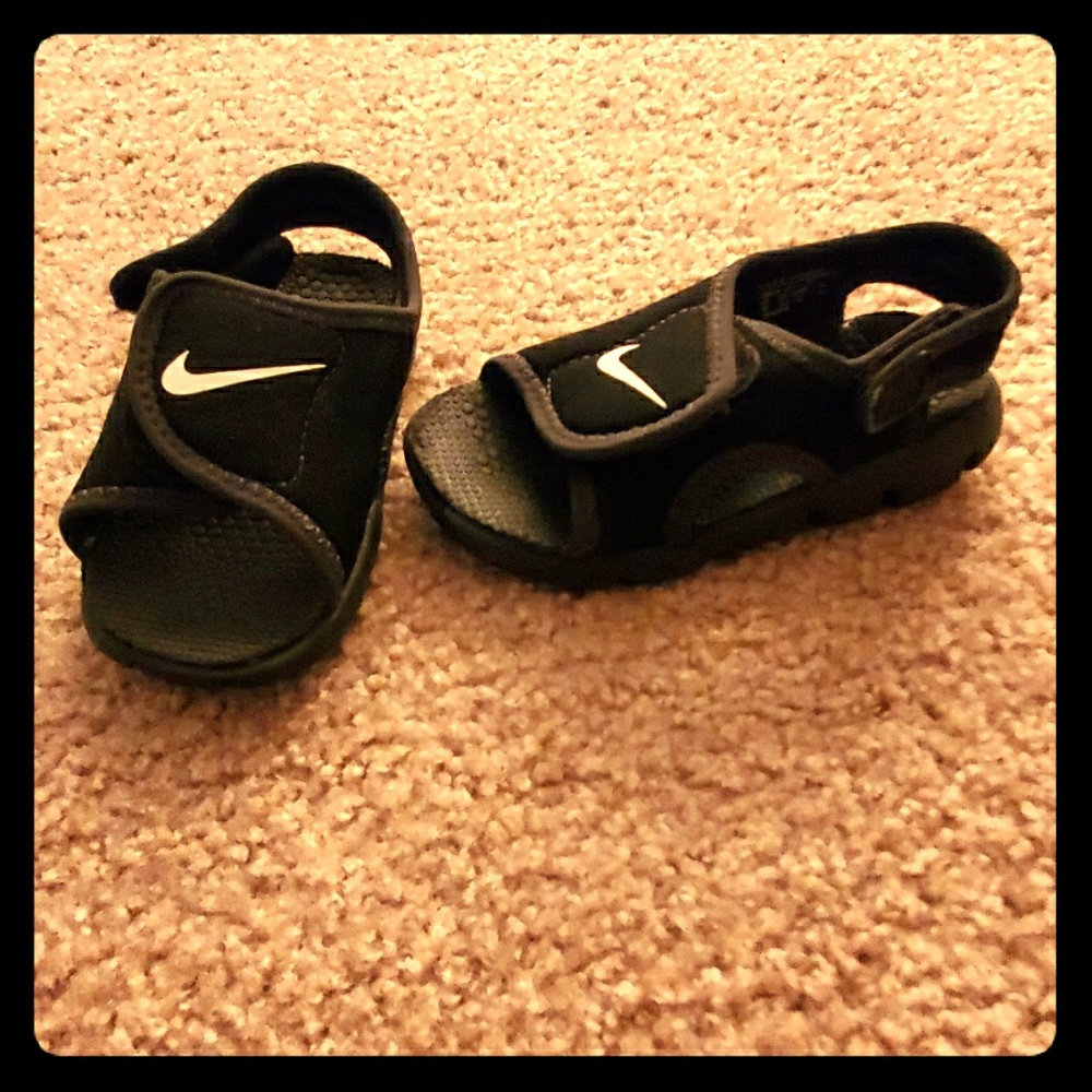 Baby sandals